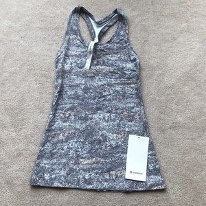 Lululemon top -NWT